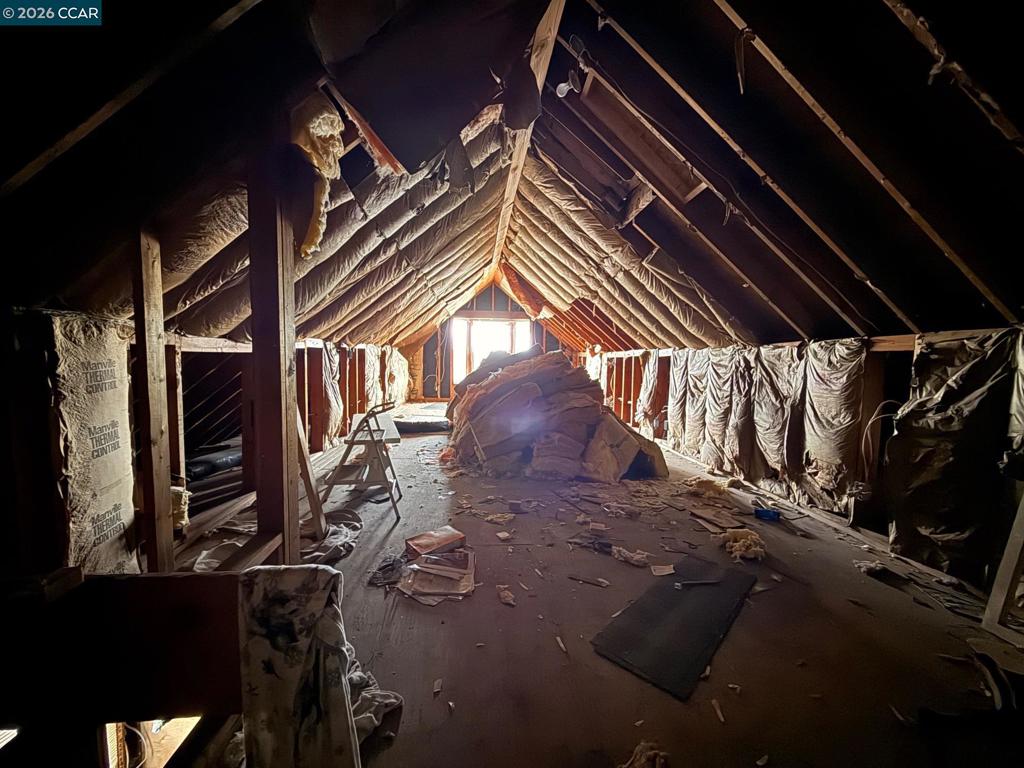 151 S 3rd Ave, Oakdale, CA 95361