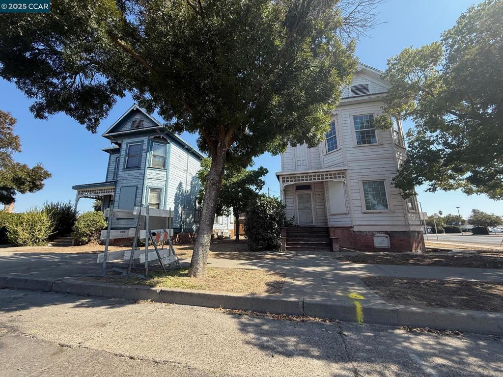 161 S 3Rd Ave, Oakdale, CA 95361