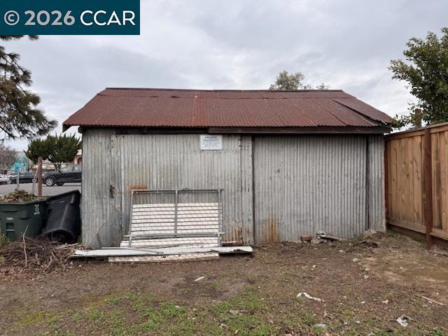 161 161 S 3rd Ave, Oakdale, CA 95361