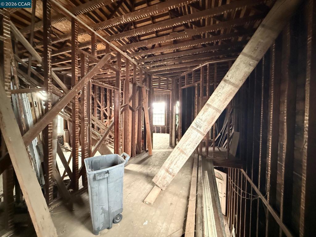 161 161 S 3rd Ave, Oakdale, CA 95361