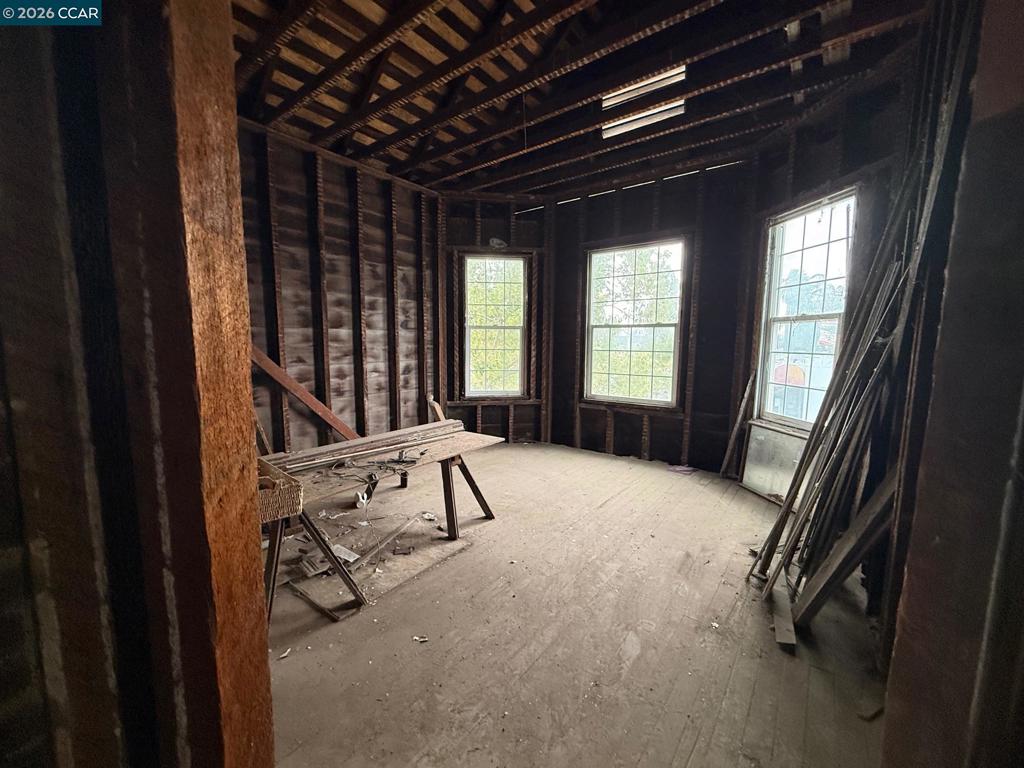 161 161 S 3rd Ave, Oakdale, CA 95361