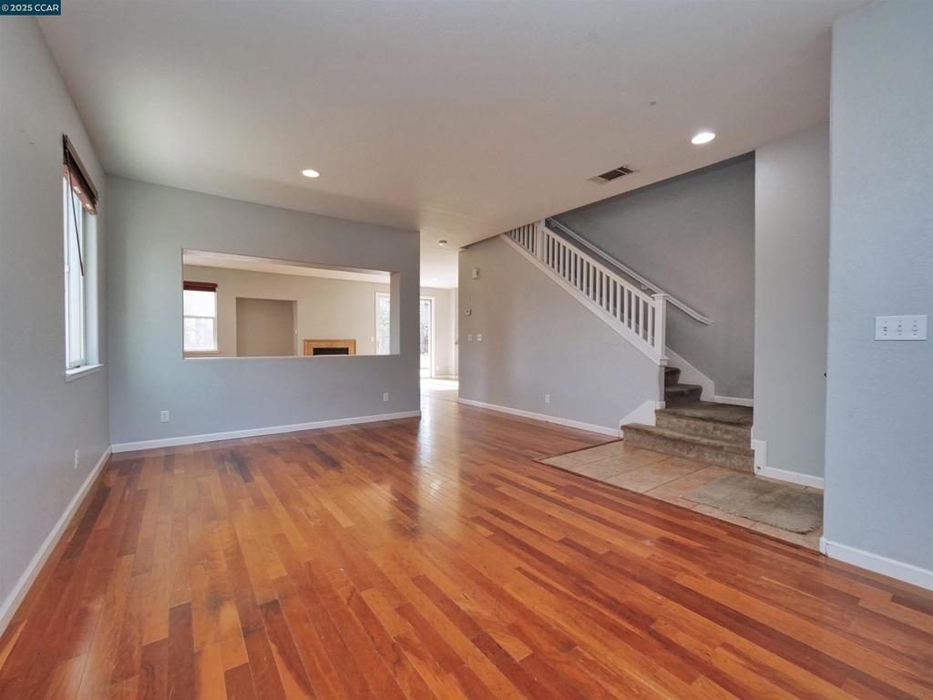 2035 Pasado Avenue, Manteca, CA 95336-7070