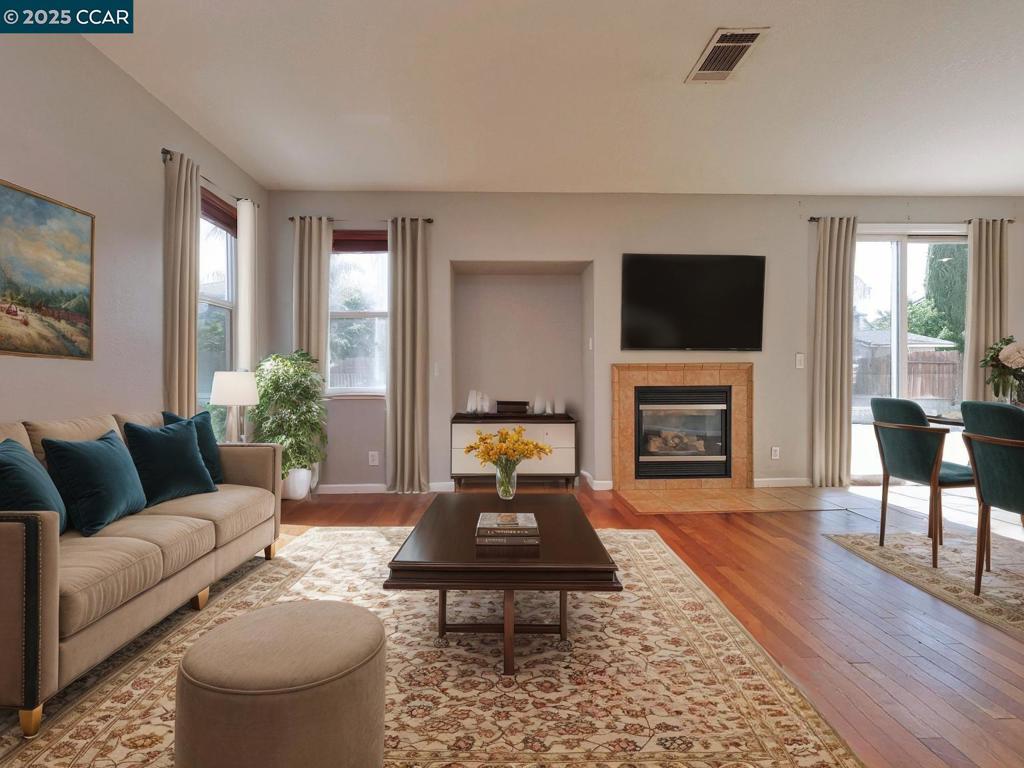 2035 Pasado Avenue, Manteca, CA 95336-7070