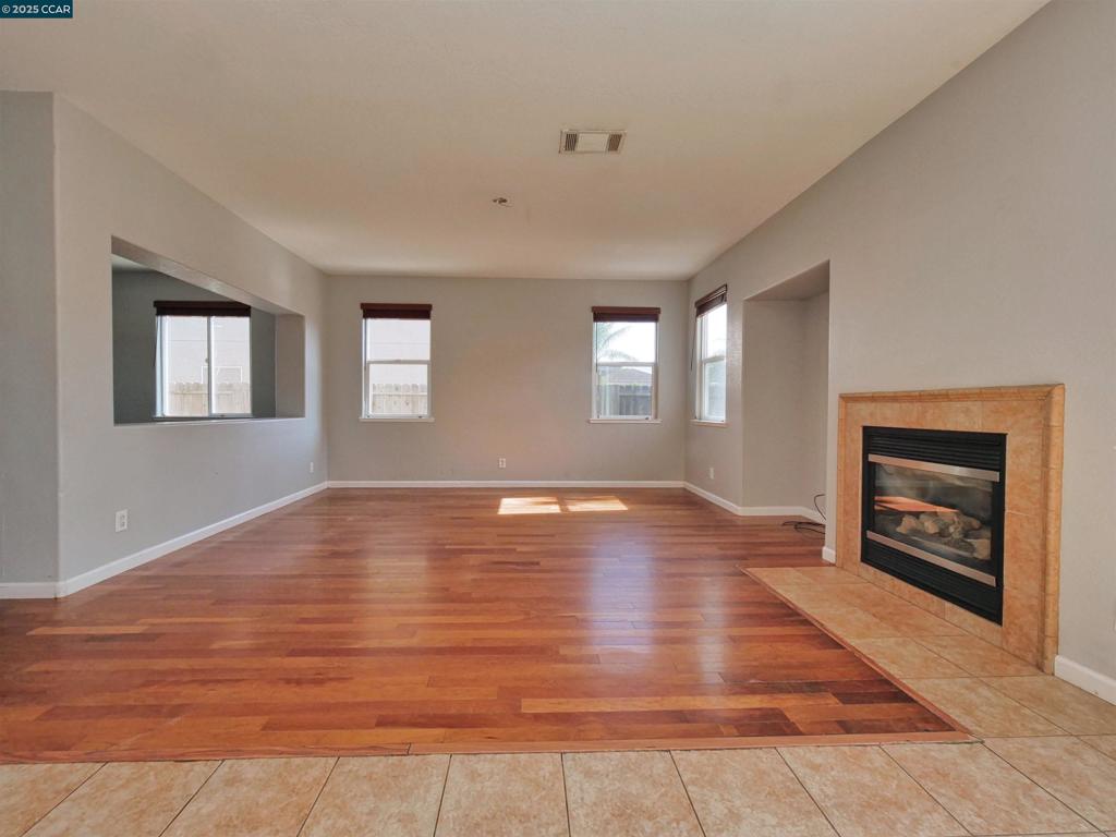 2035 Pasado Avenue, Manteca, CA 95336-7070