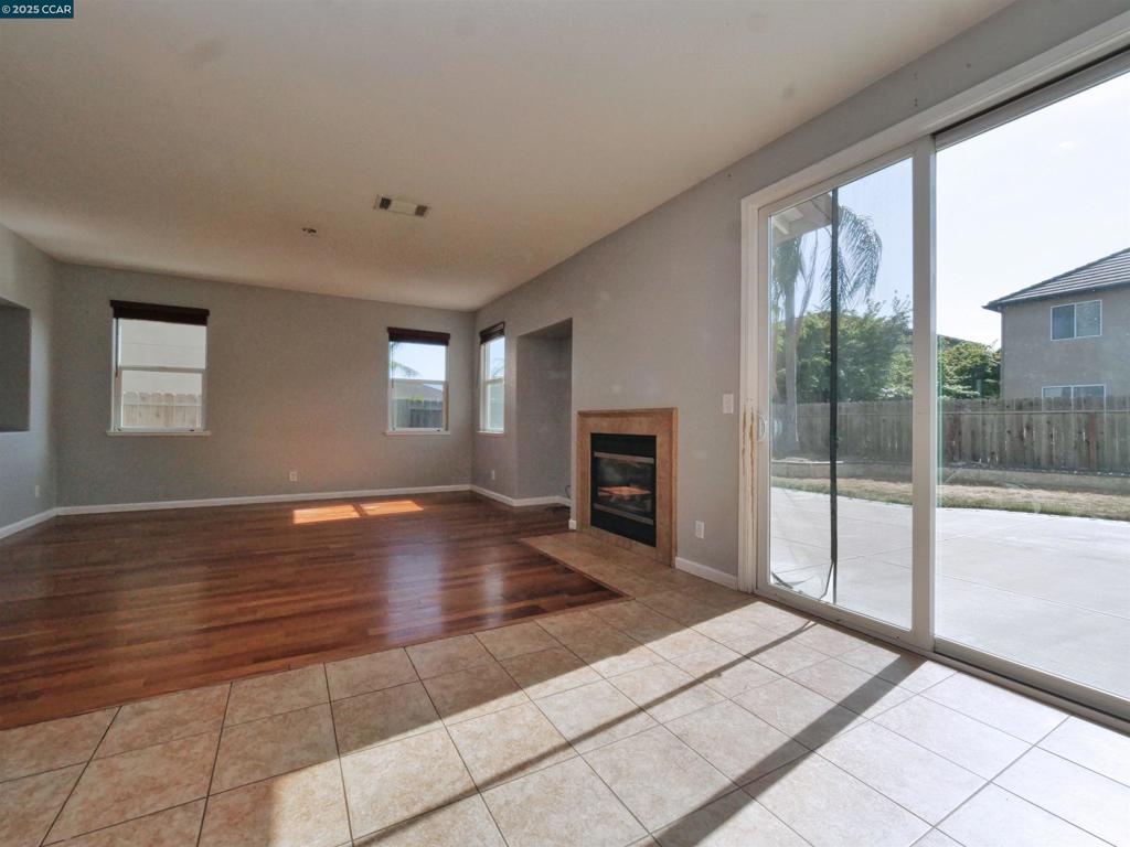 2035 Pasado Avenue, Manteca, CA 95336-7070