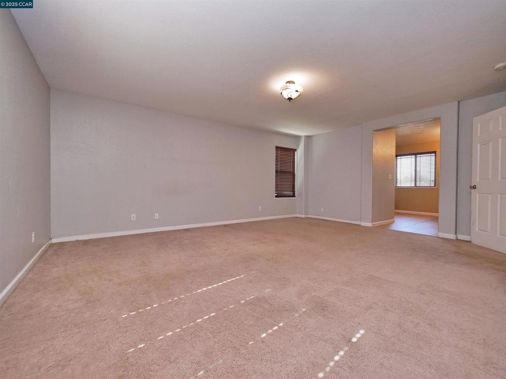 2035 Pasado Avenue, Manteca, CA 95336-7070