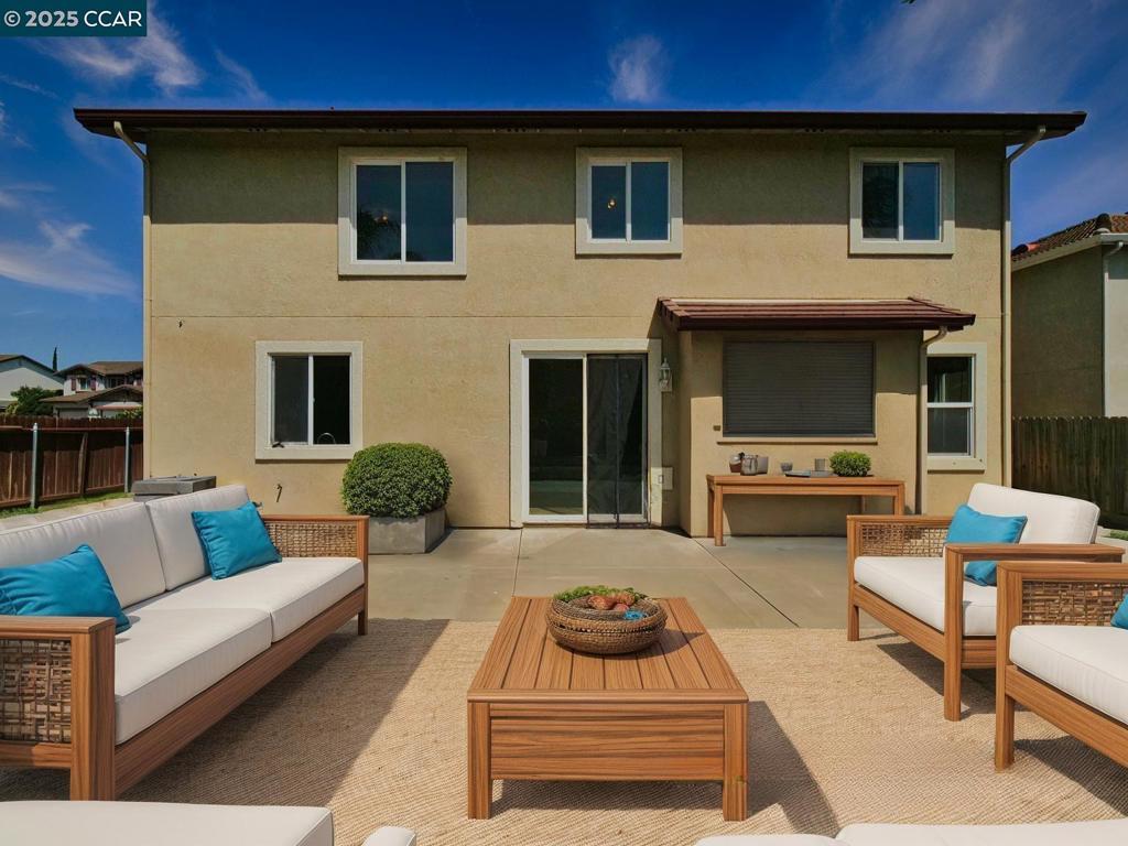 2035 Pasado Avenue, Manteca, CA 95336-7070