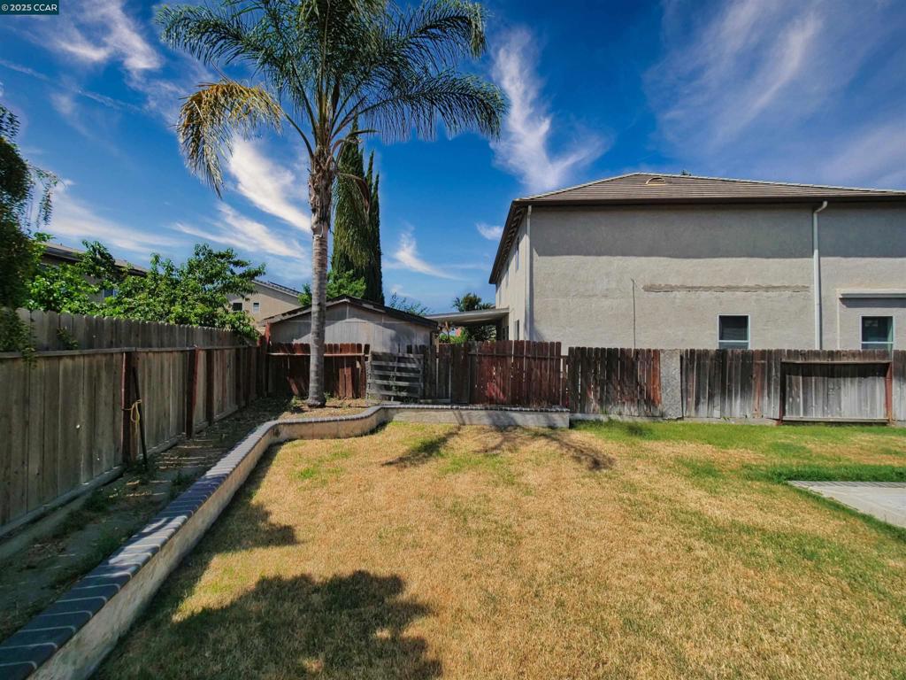 2035 Pasado Avenue, Manteca, CA 95336-7070