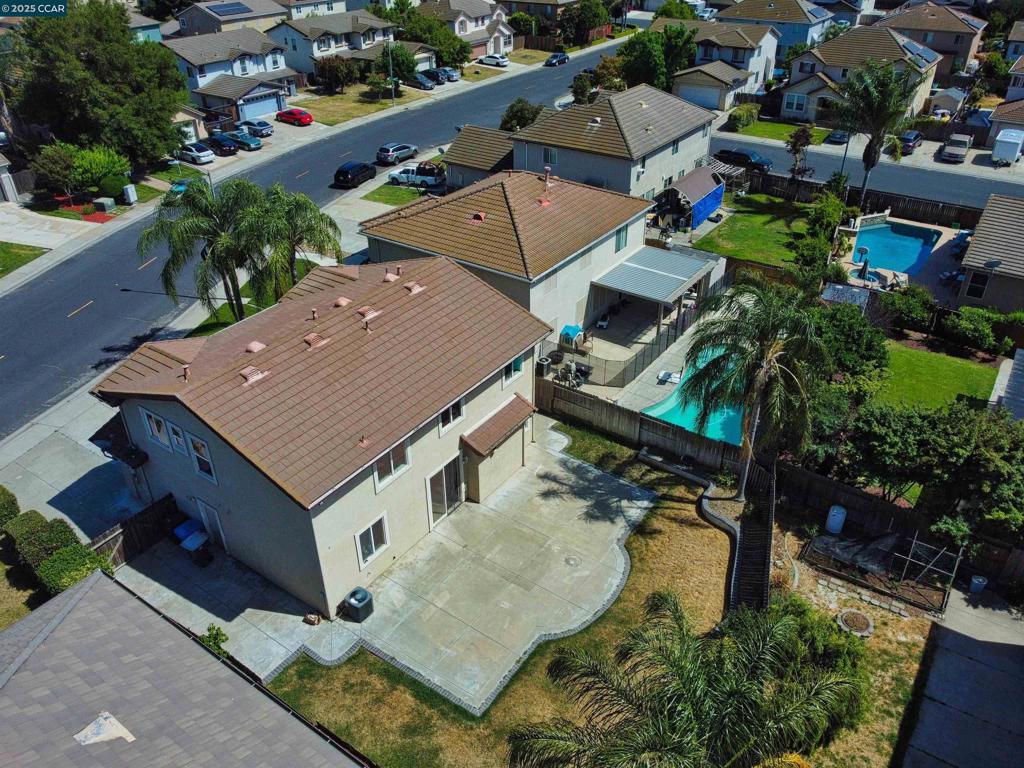 2035 Pasado Avenue, Manteca, CA 95336-7070