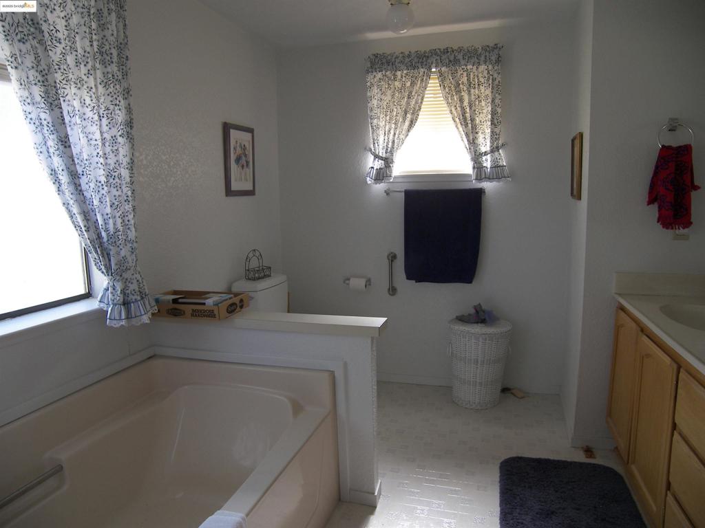 22690 Hidden Hollow Rd., Groveland, CA 95321