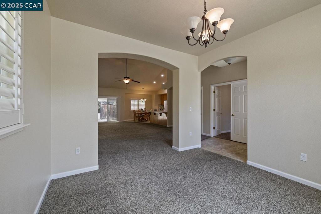 395 N Arbona Cir, Sonora, CA 95370