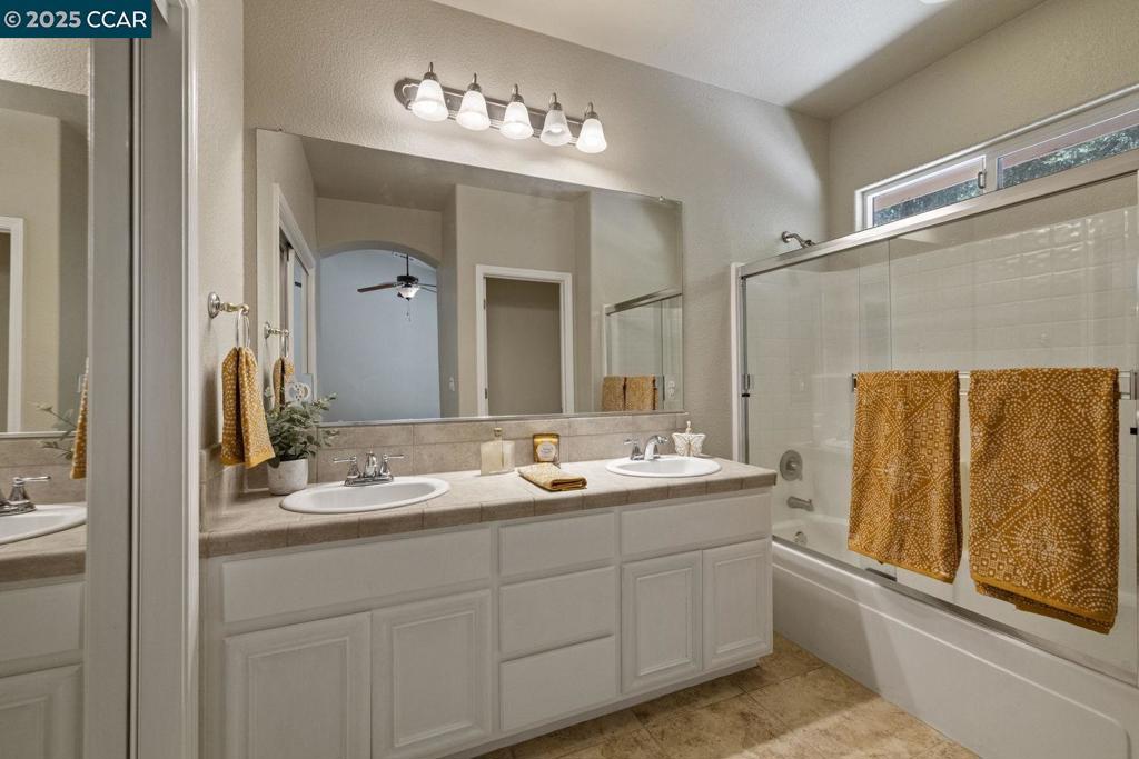 395 N Arbona Cir, Sonora, CA 95370