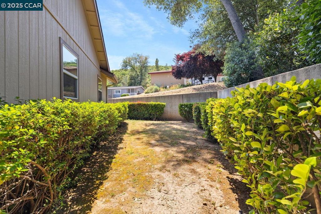 395 N Arbona Cir, Sonora, CA 95370