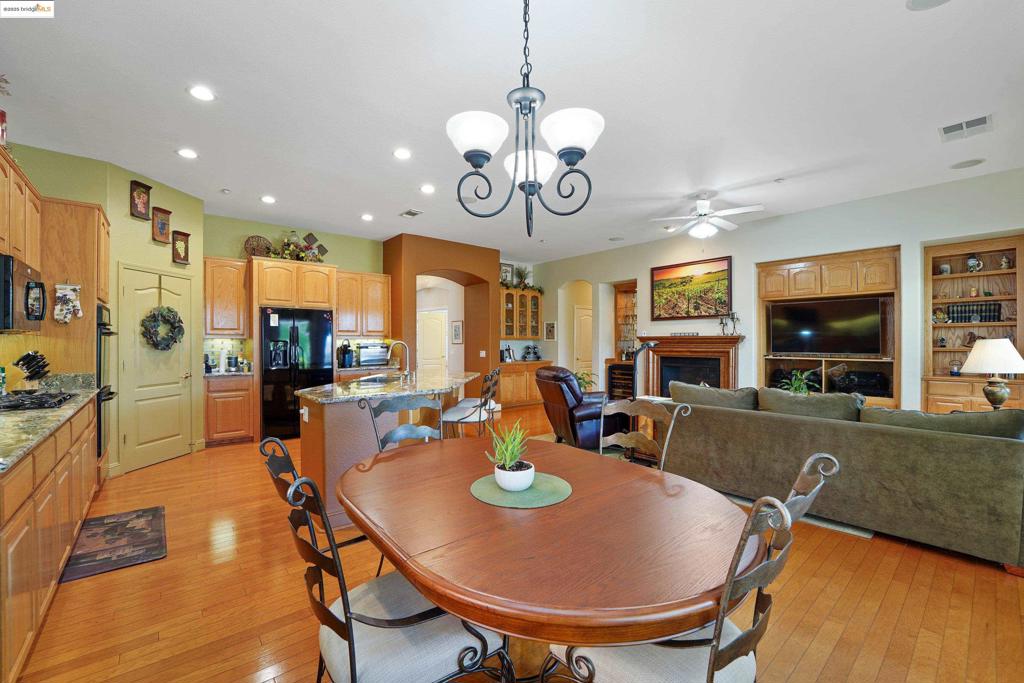 910 910 Suntan Lane, Brentwood (CC), CA 94513-6904