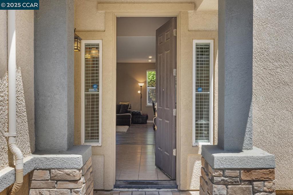 1117 Van Gogh Lane, Patterson, CA 95363