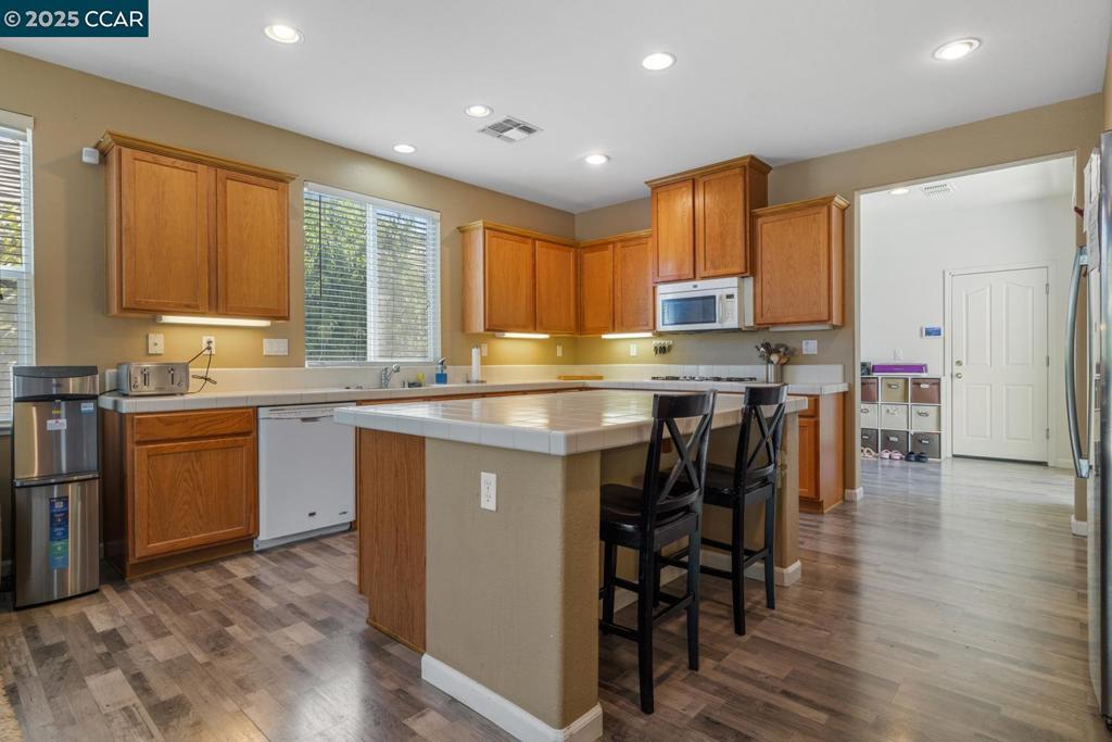 1117 Van Gogh Lane, Patterson, CA 95363