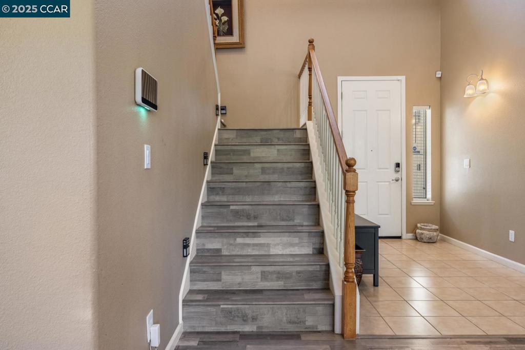 1117 Van Gogh Lane, Patterson, CA 95363