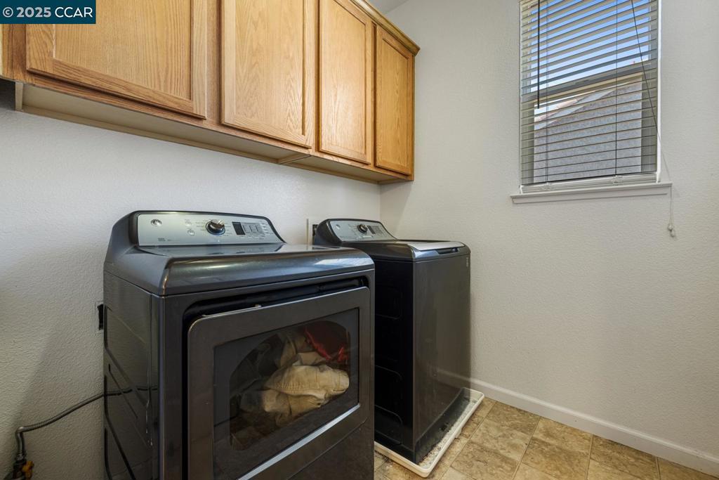 1117 Van Gogh Lane, Patterson, CA 95363