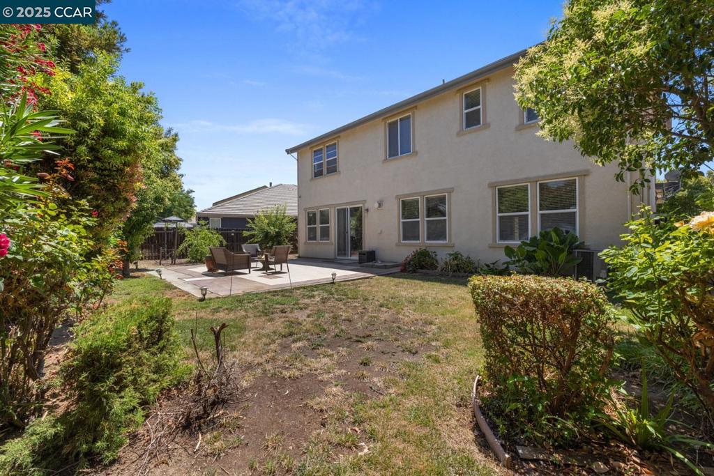 1117 Van Gogh Lane, Patterson, CA 95363