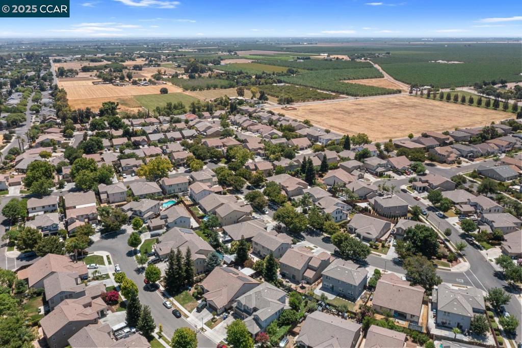 1117 Van Gogh Lane, Patterson, CA 95363