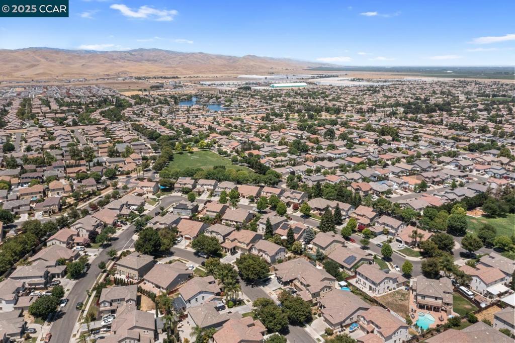 1117 Van Gogh Lane, Patterson, CA 95363