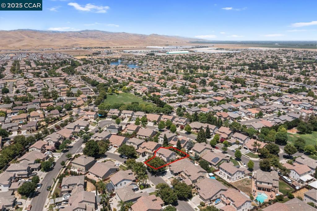 1117 Van Gogh Lane, Patterson, CA 95363