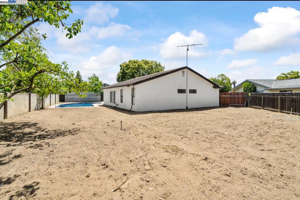 1272 Eastridge pl, Manteca, CA 95336