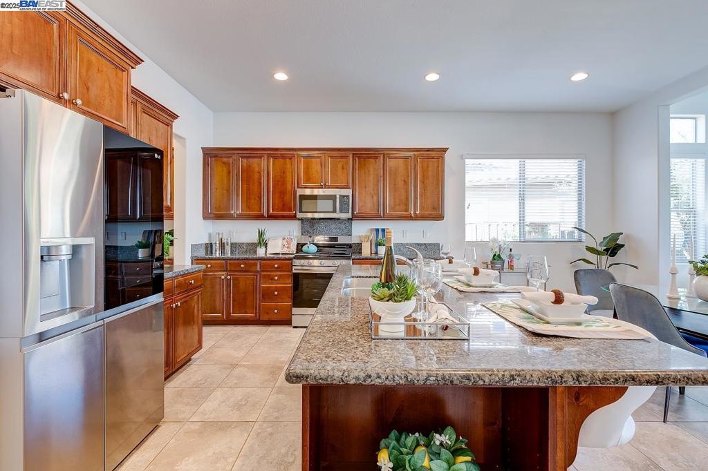 1440 Riva Trigoso Dr, Manteca, CA 95337