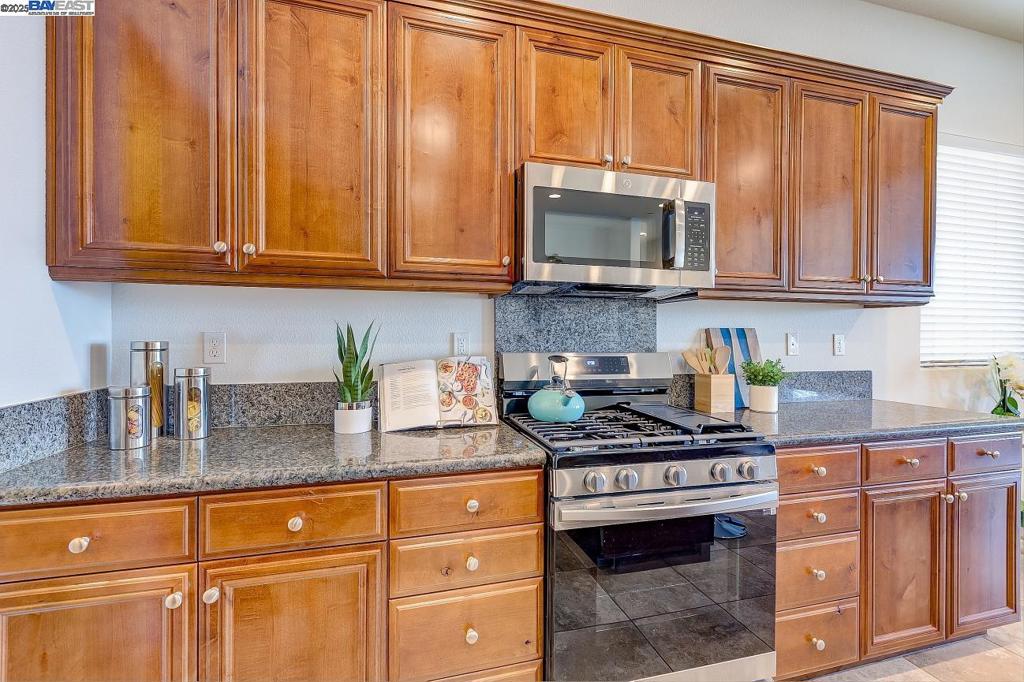 1440 Riva Trigoso Dr, Manteca, CA 95337