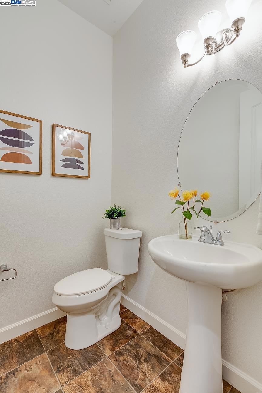 1440 Riva Trigoso Dr, Manteca, CA 95337