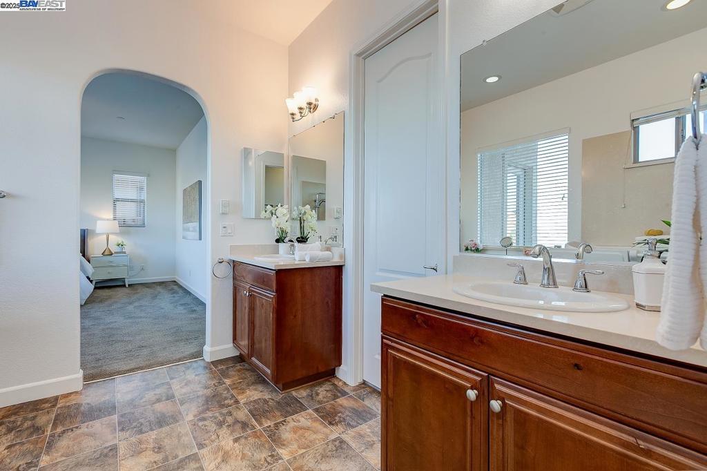 1440 Riva Trigoso Dr, Manteca, CA 95337