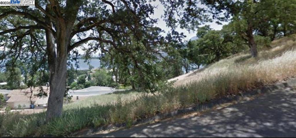 7720 Verna Way, Lucerne, CA 95458