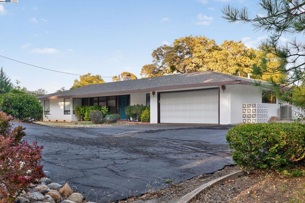 20521 Upper Hillview Dr, Sonora, CA 95370