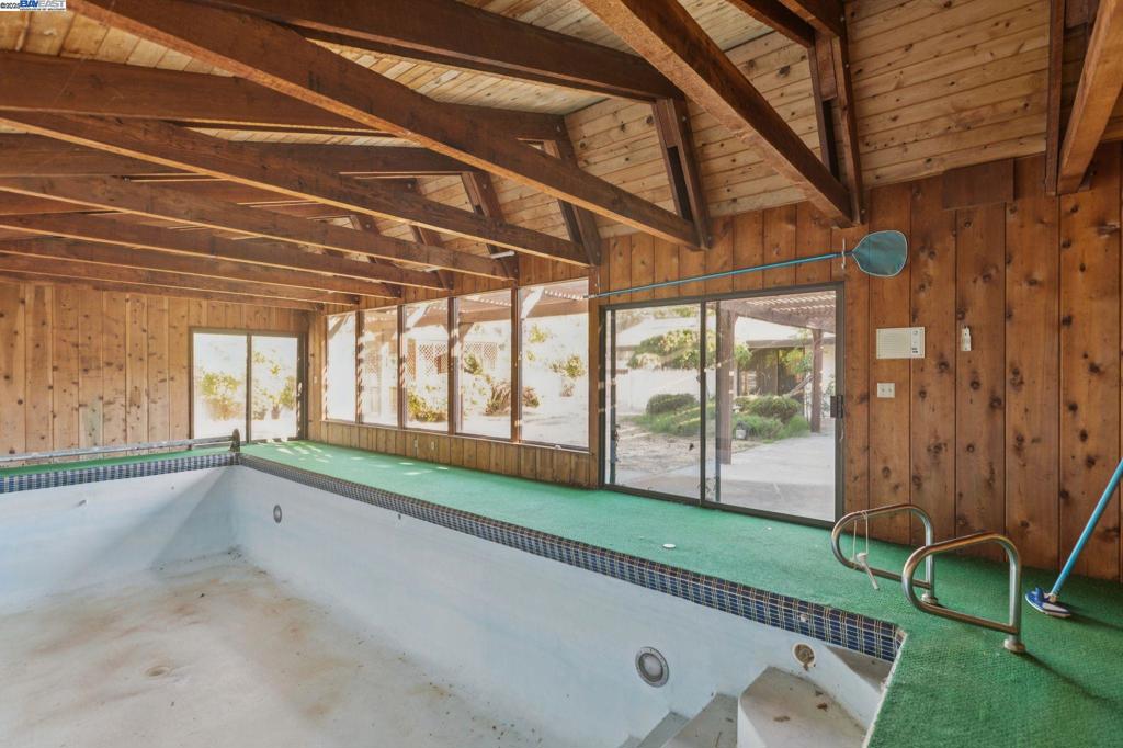 20521 Upper Hillview Dr, Sonora, CA 95370