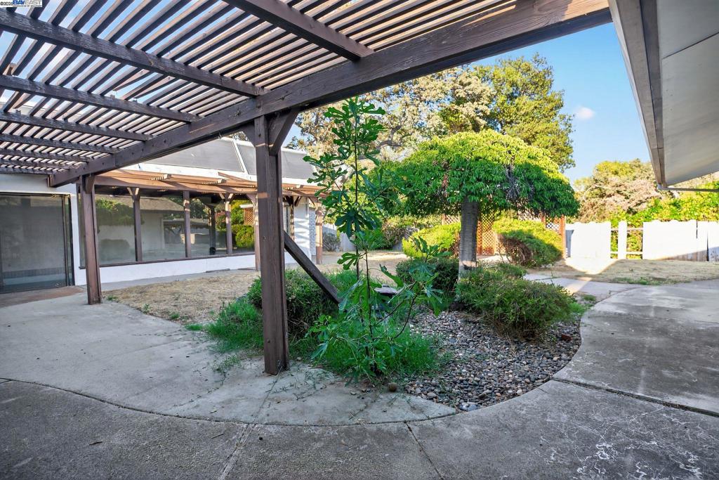 20521 Upper Hillview Dr, Sonora, CA 95370