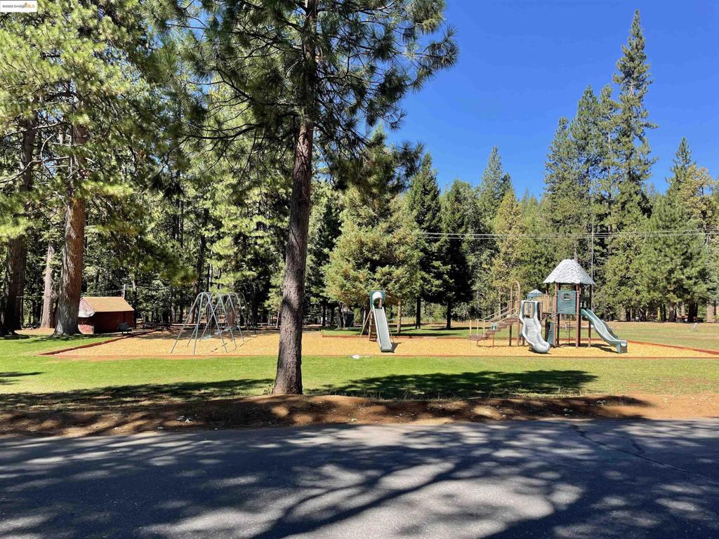 25476 Rebekah Rd, Long Barn, CA 95335