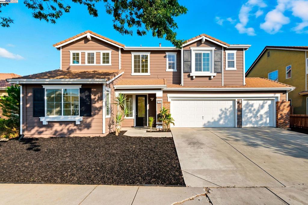 775 Sweetwood Ln, Patterson, CA 95363