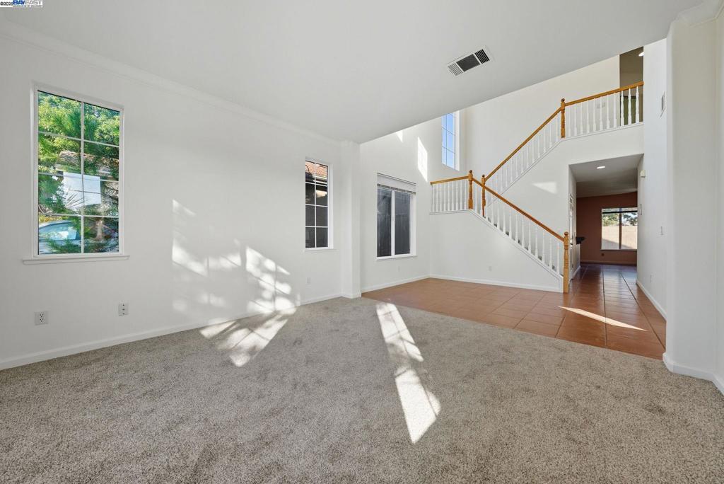 775 Sweetwood Ln, Patterson, CA 95363