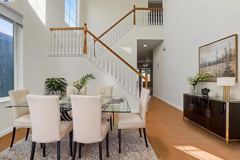 775 Sweetwood Ln, Patterson, CA 95363