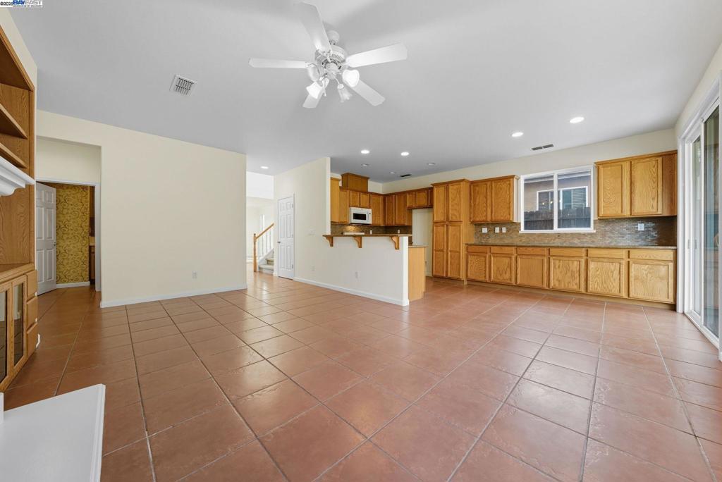 775 Sweetwood Ln, Patterson, CA 95363