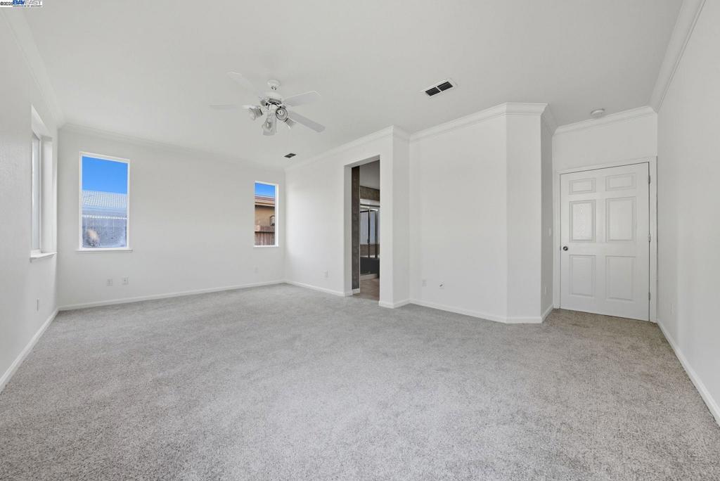 775 Sweetwood Ln, Patterson, CA 95363