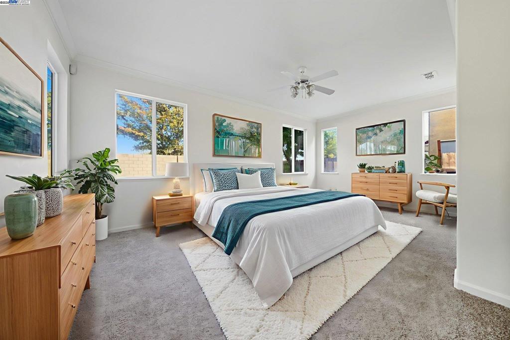 775 Sweetwood Ln, Patterson, CA 95363