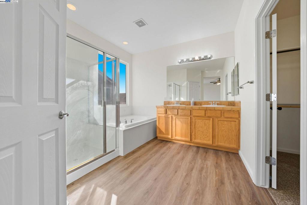 775 Sweetwood Ln, Patterson, CA 95363