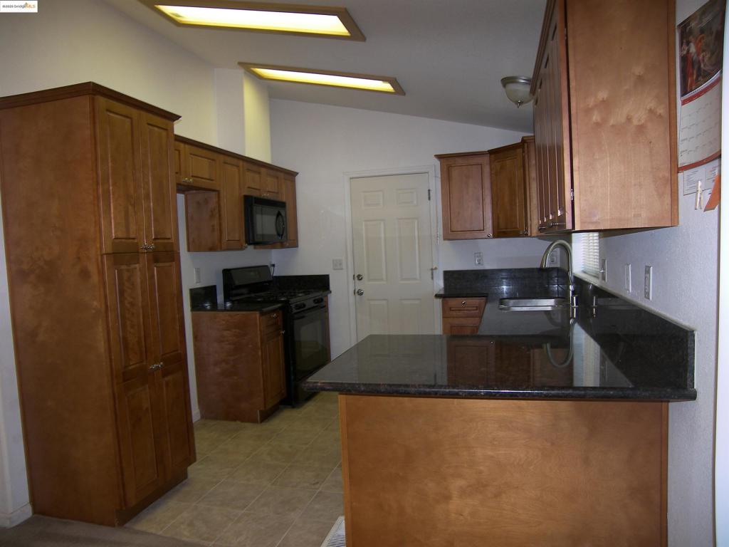 22877 E Parkwood Dr., Groveland, CA 95321-9397