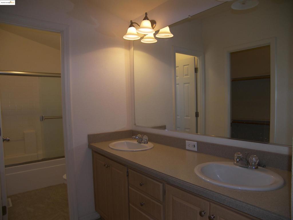 22877 E Parkwood Dr., Groveland, CA 95321-9397