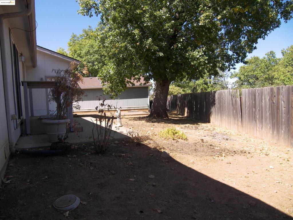 22877 E Parkwood Dr., Groveland, CA 95321-9397