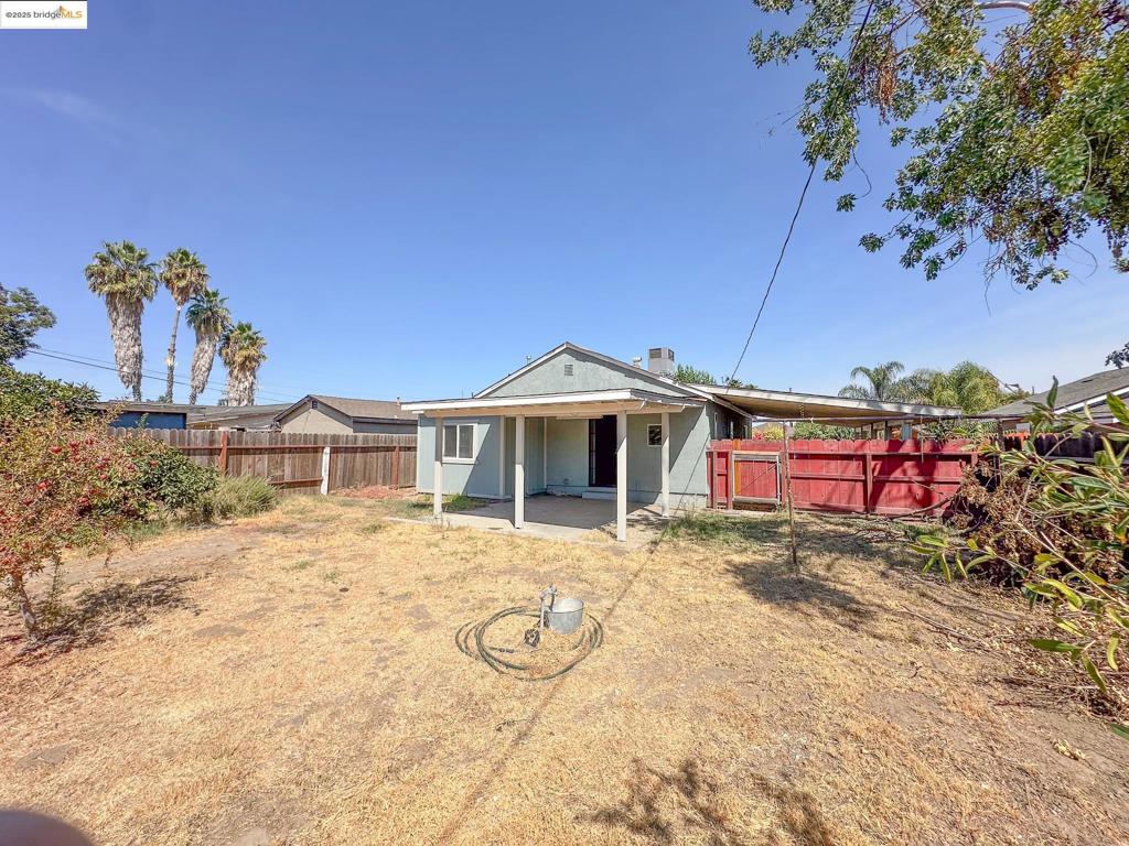 710 Atlantic Dr, Modesto, CA 95358