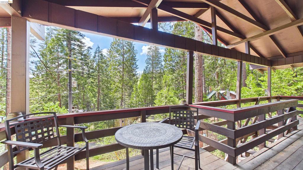 25481 David Dr, Long Barn, CA 95335