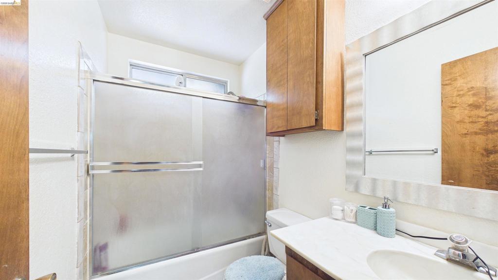 25481 David Dr, Long Barn, CA 95335
