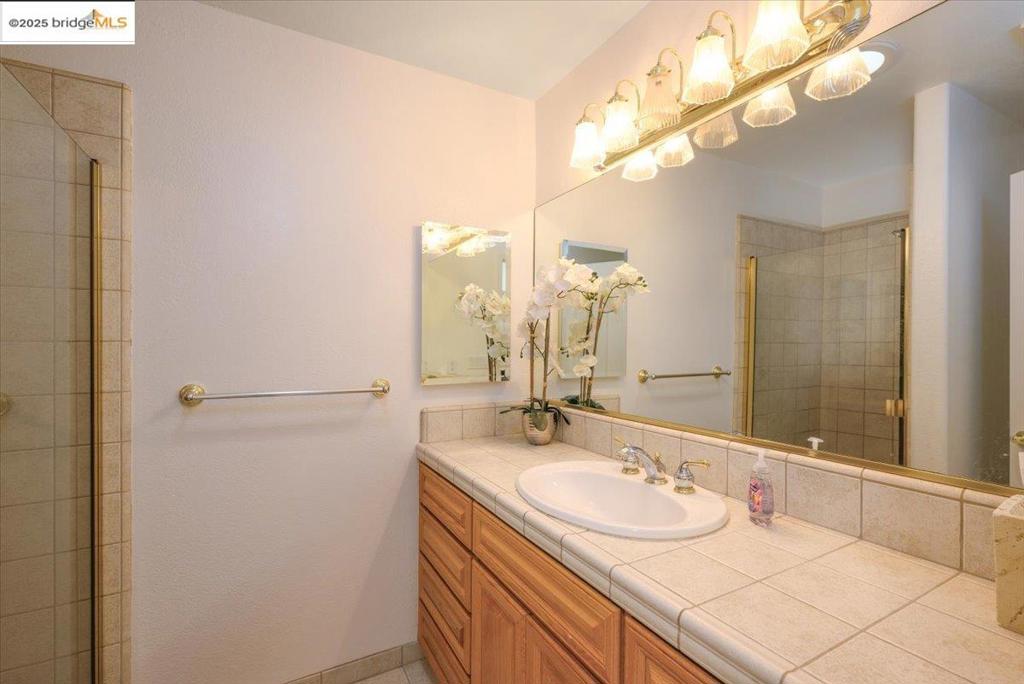22749 Confidence Rd, Twain Harte, CA 95383
